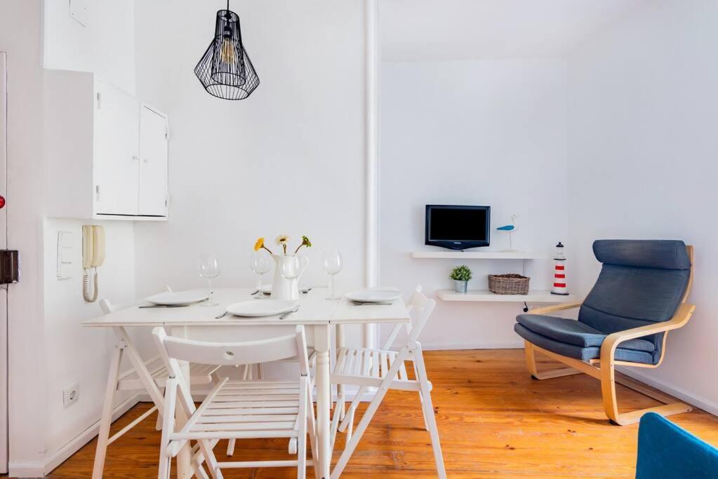 2br At Historical Chiado Apartment Lissabon