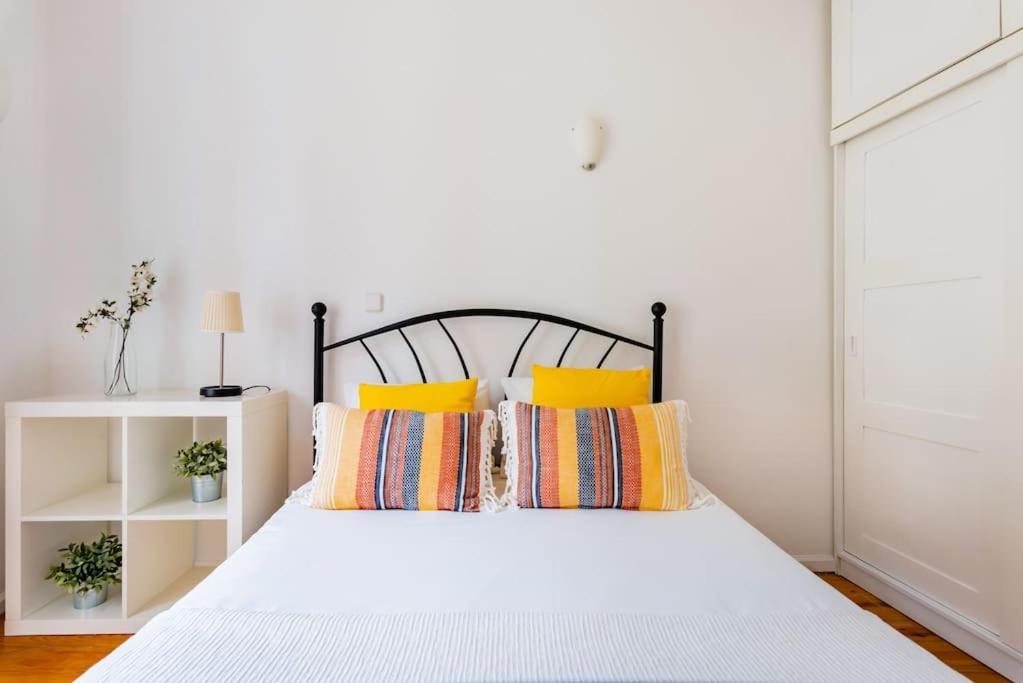2br At Historical Chiado Apartment Lissabon